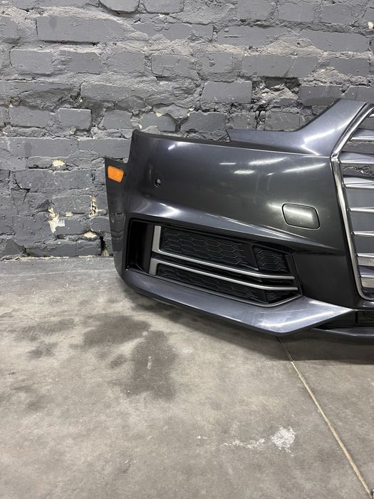 Бампер перед audi A4 B9 S-line еслайн до рест 2016-2018 америка цілий!