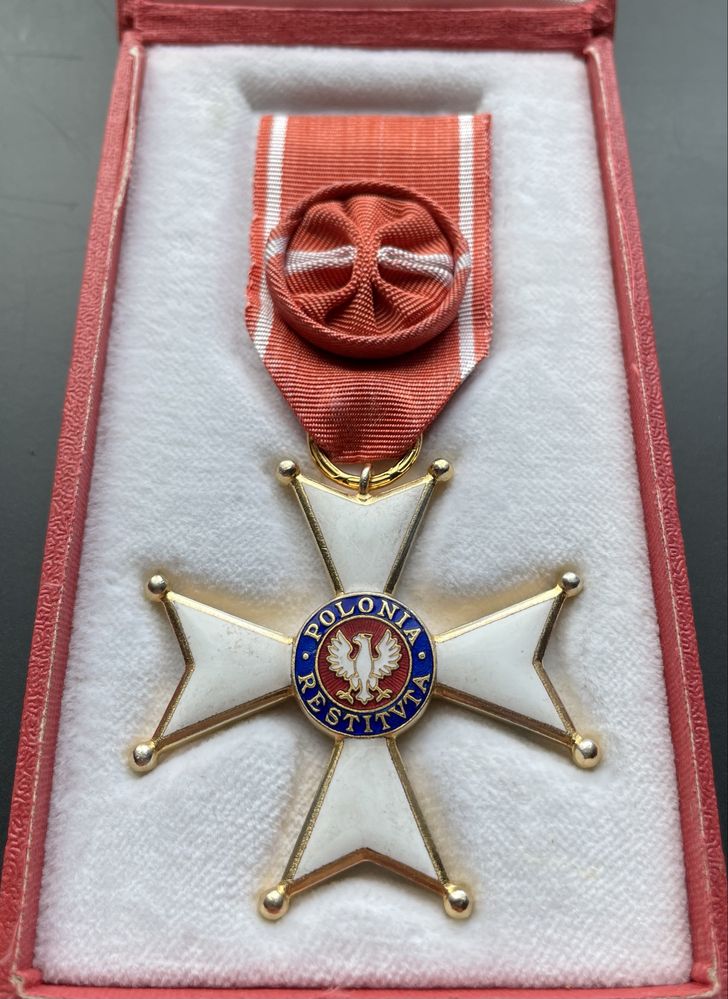 Krzyż Oficerski Orderu Odrodzenia Polski PRL w dedykowanym pudełku