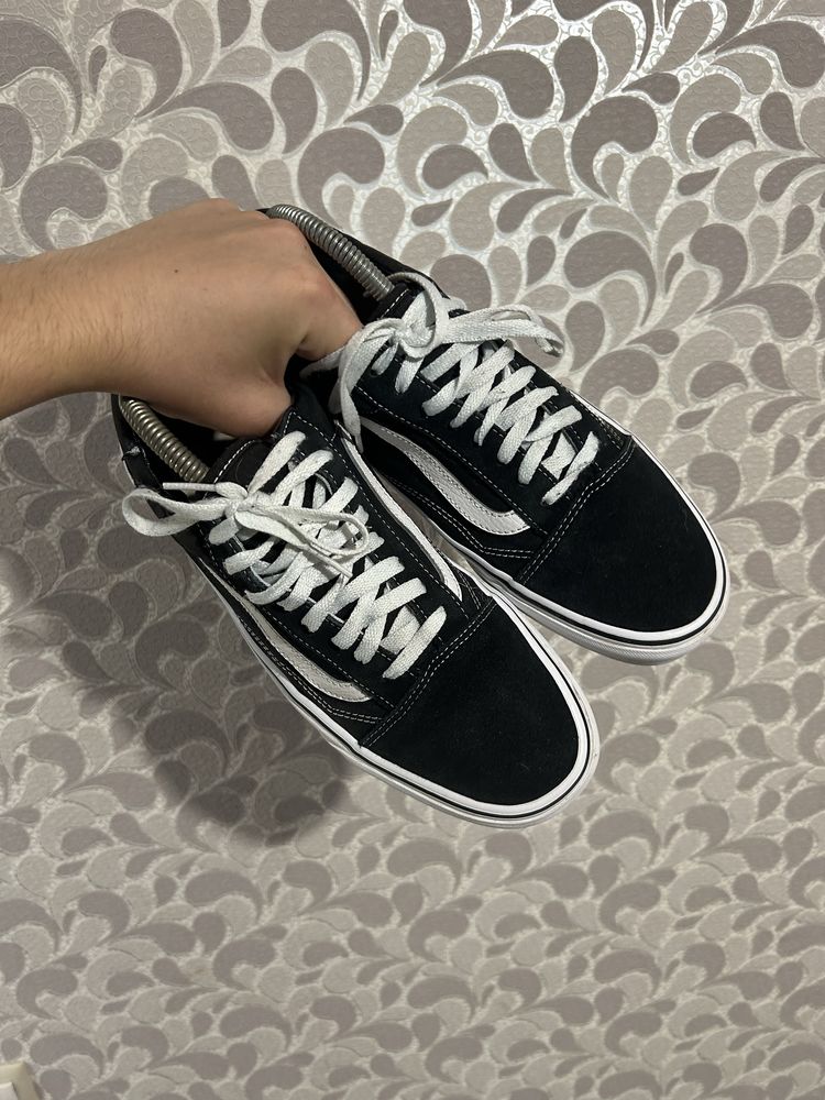 Оригиналтные кеды vans old school (43-44 размер)