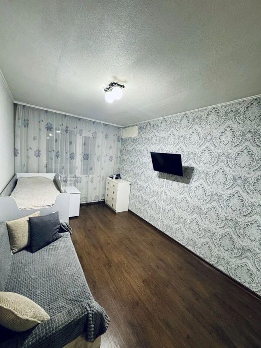 Продам 1-кімнатну квартиру, вул. Вершигори 9А, Дніпровський KA