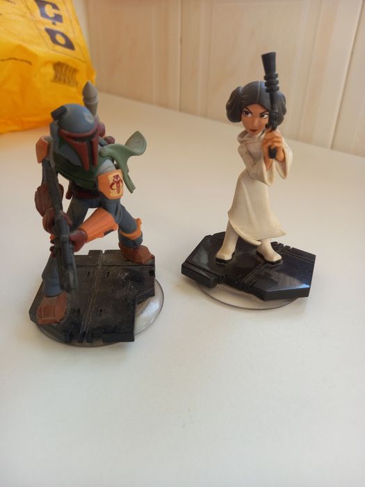 Bonecos e jogo star wars ps3