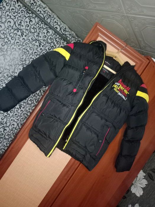 Теплюча зимова хлопчача куртка