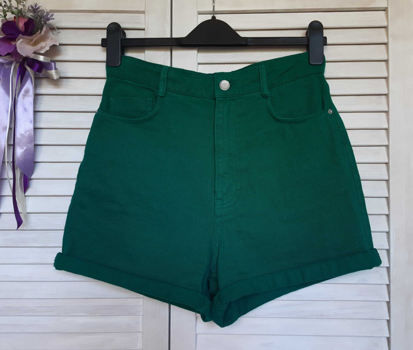 Зелёные джинсовые шорты на высокой посадке, завышенные zara