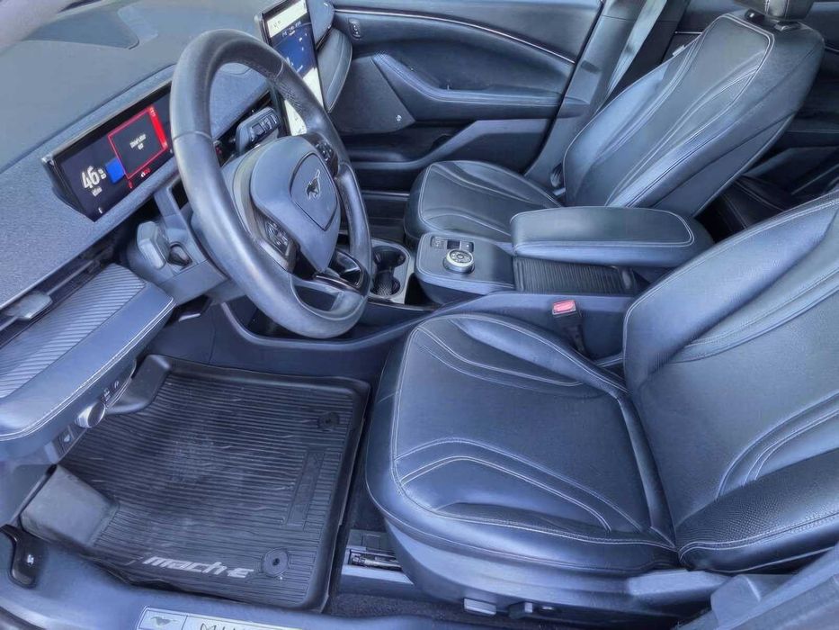 Ford Mustang Mach-E Premium      2021