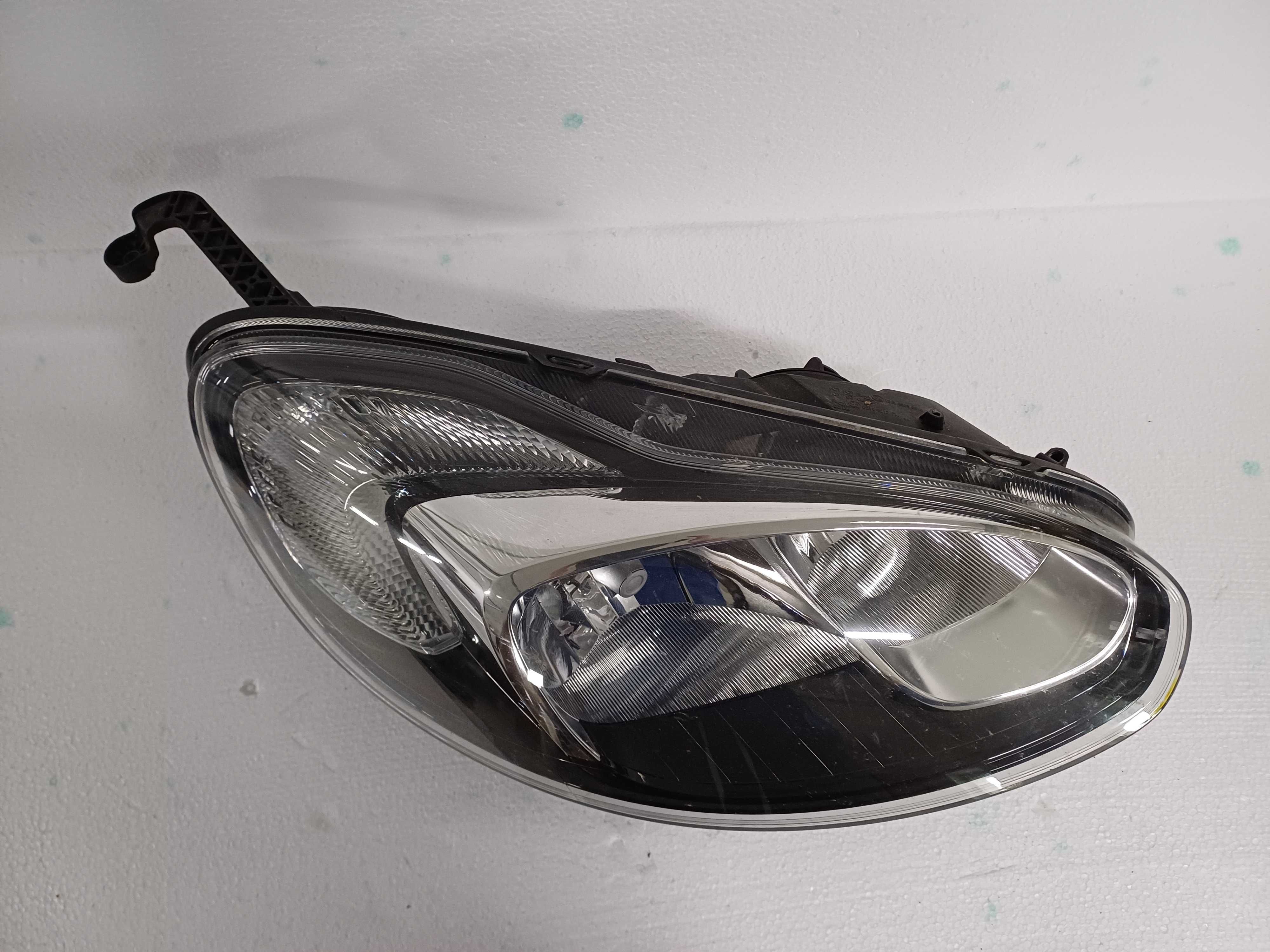 lampa prawa opel adam 133.545.69