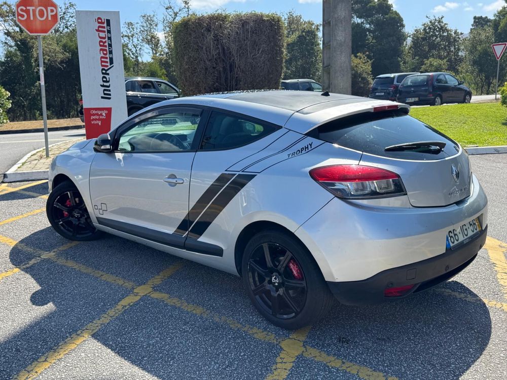 Renault megane  coupe