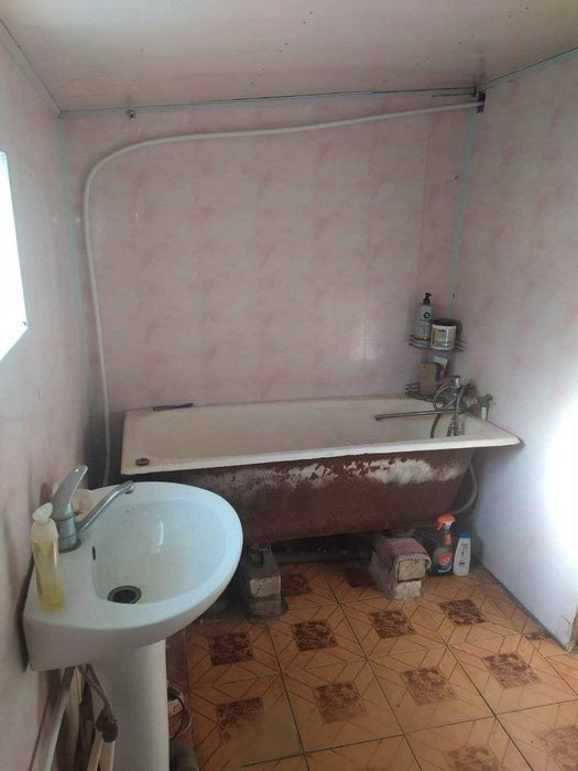 Продам дом село Гинеивка Харьковская область