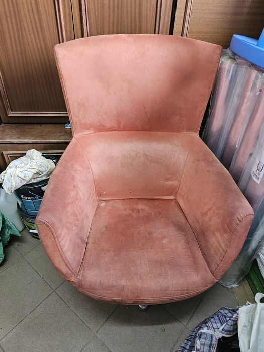 Designerski fotel obrotowy w kolorze cooper jak Ariel Blush vintage