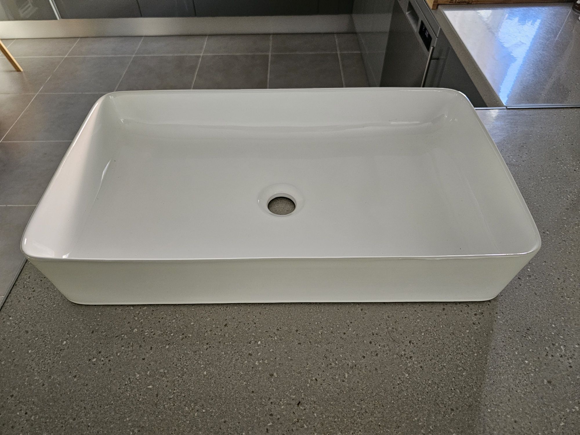 Lavatorio WC novo. 60x35x11cm