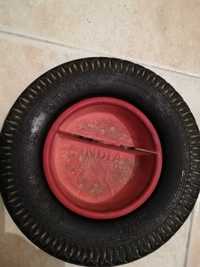 Cinzeiro pneu India Tyres muito antigo.