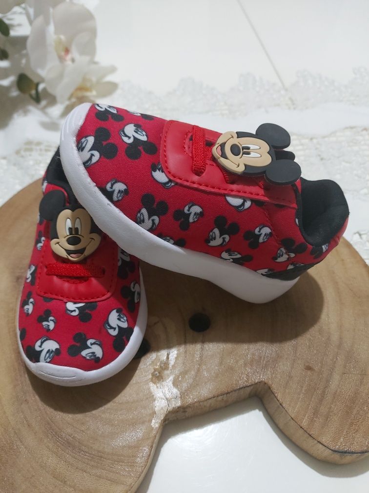 Sapatilhas Mickey , tamanho 22