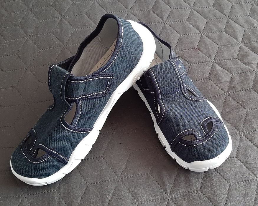 12. Kapcie do przedszkola, trampki viggami rozm. 34 NOWE