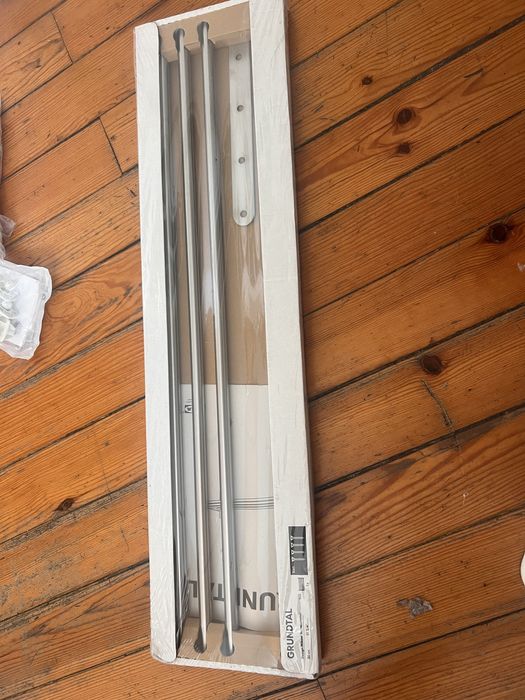 Toalheiro IKEA embalado novo.