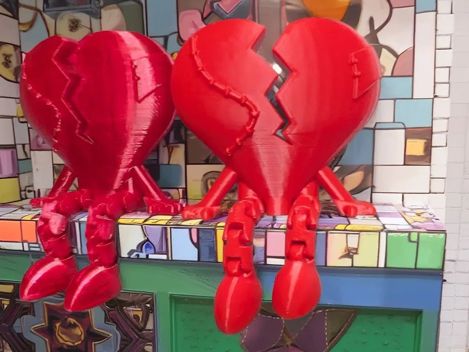 Figura "Coração Partido" Articulada