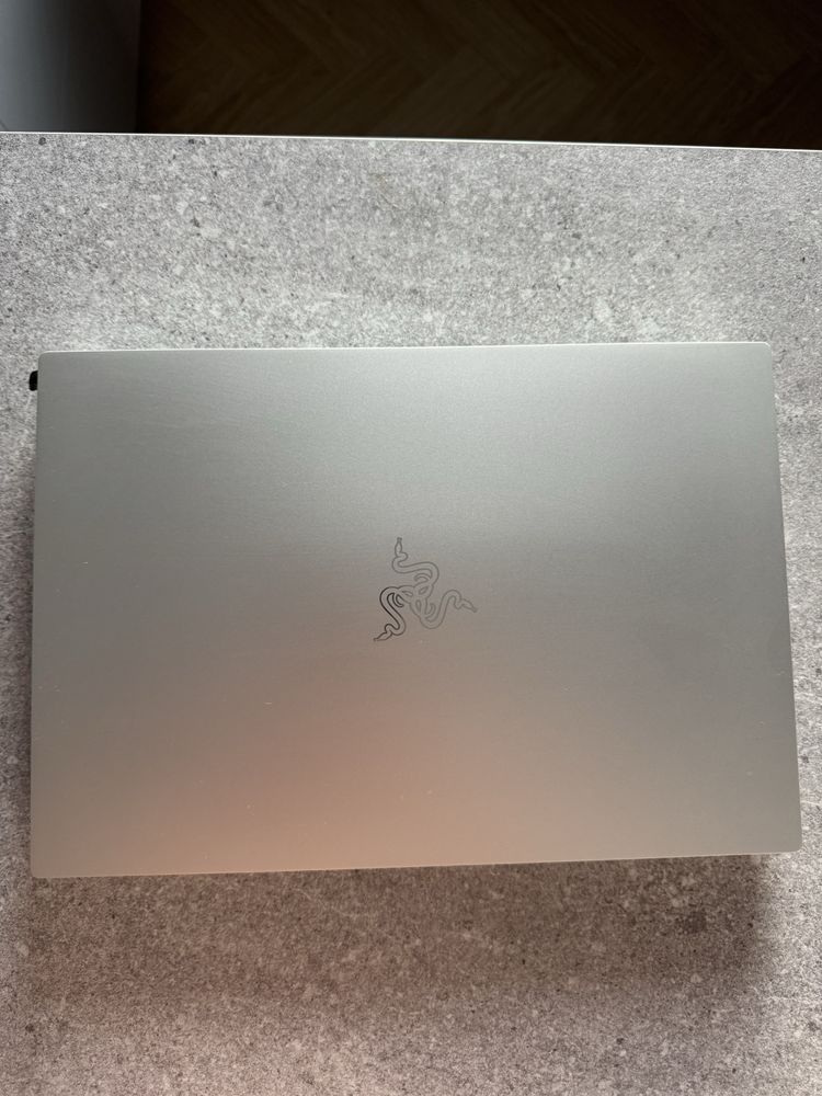 RAZER BLADE 16 Mercury HIT Cena