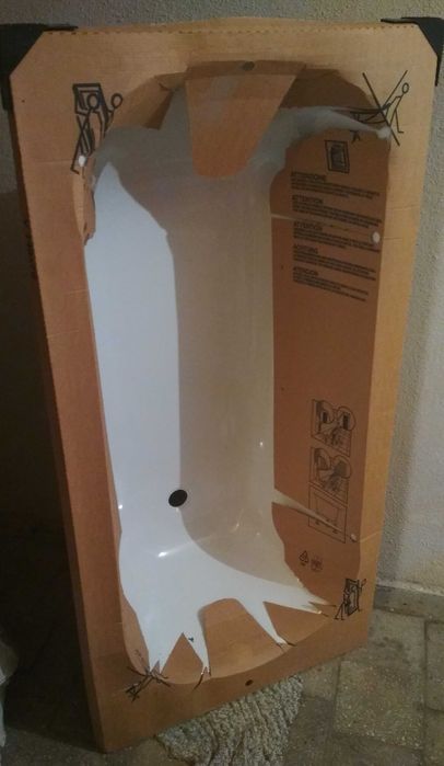 Ванная стальная INSANA без ножек 140х70 НОВАЯ