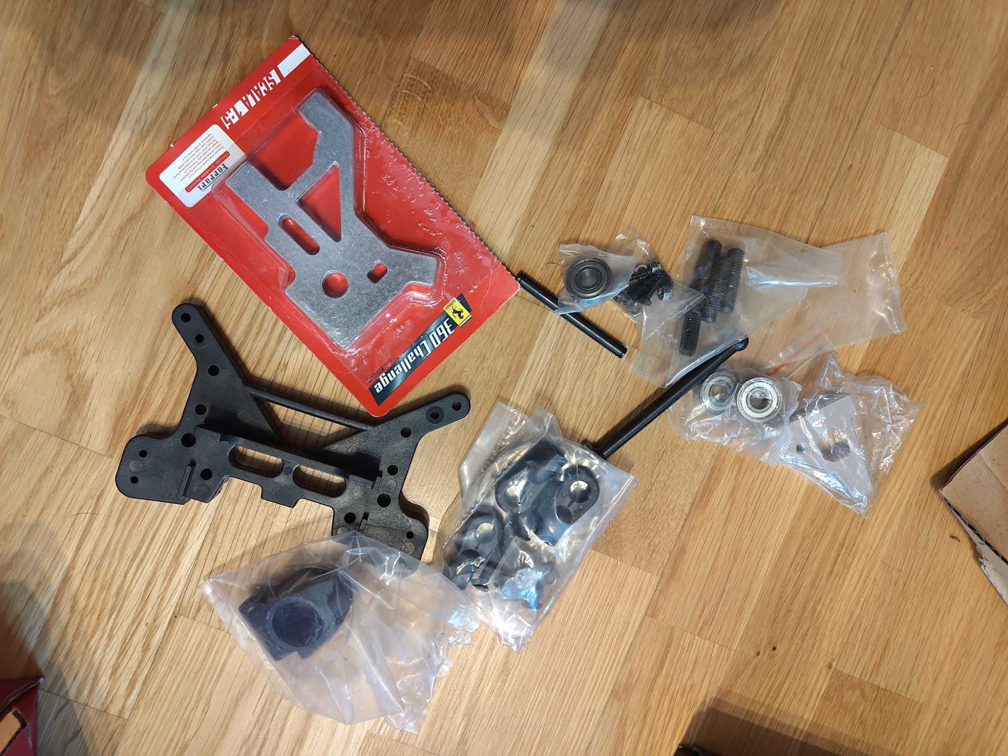 Model czerwony Ferrari F2005 Formuła 1 nowe części z Włoch Deagostini