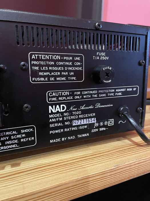 Стерео ресивер Nad 7020