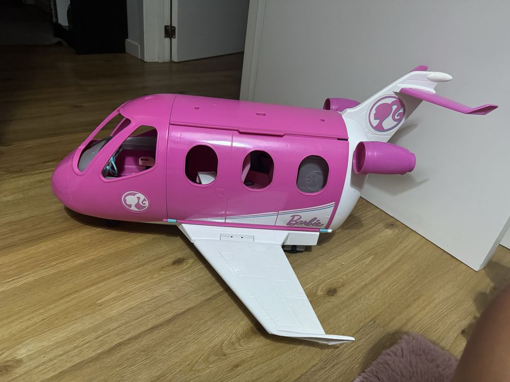 Aviao da Barbie com acessorios