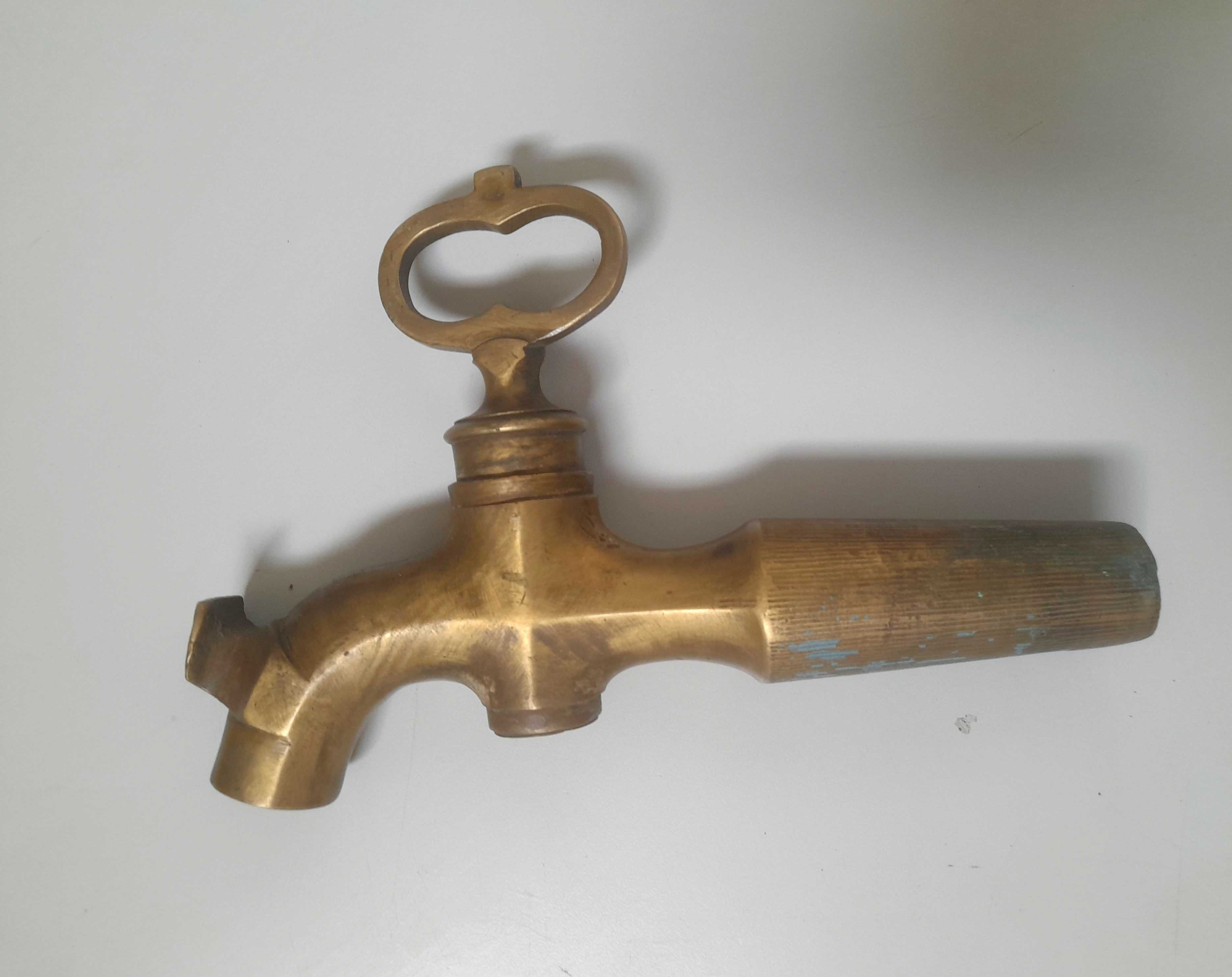 Torneira latao antiga