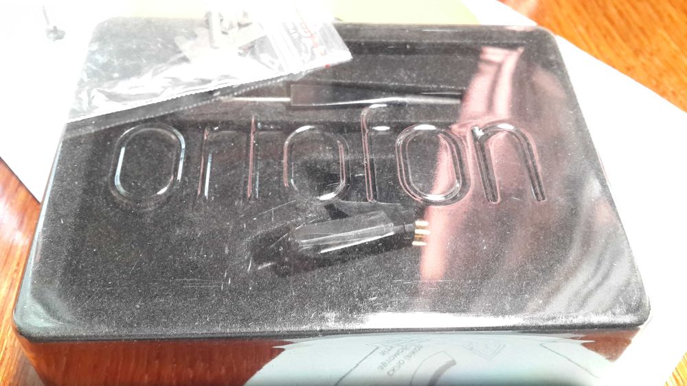 Головки для винилового проигрывателя.