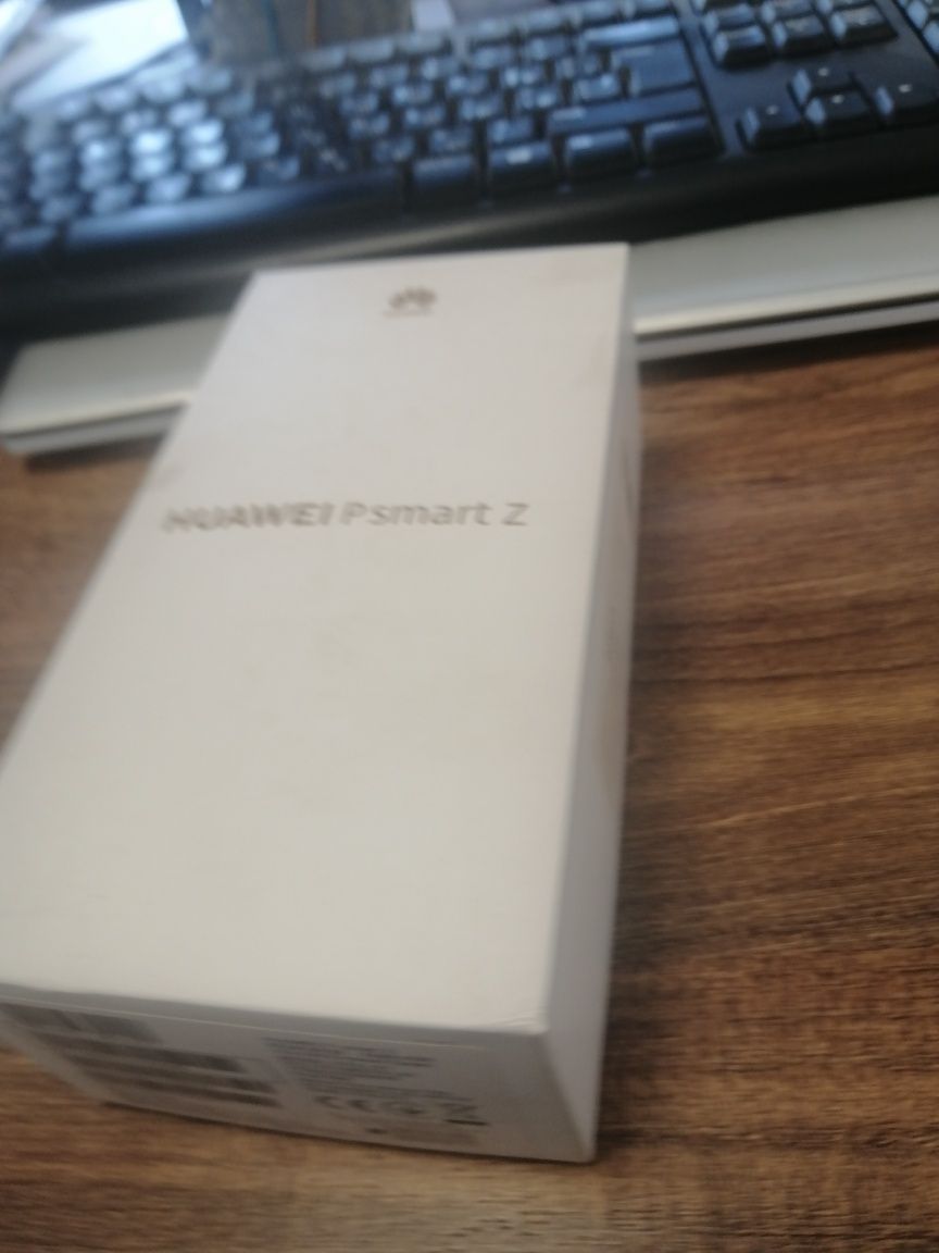 Продам смартфон Huawei P smart Z