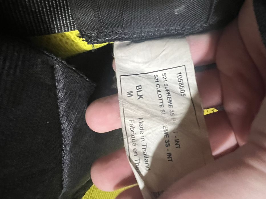 Нагрудник шорты в хорошем состояние