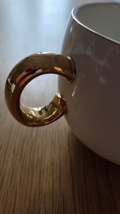 Kubki home and you ze złotym uchwytem duze