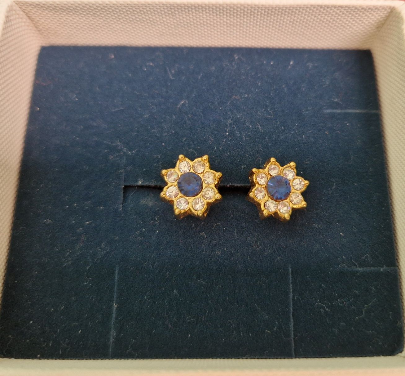 Komplet biżuterii z niebieskim oczkiem i cyrkoniami
