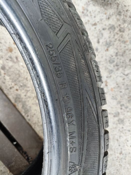Używane opony zimowe Vredestein Wintrac Pro+ 255/35 R19 96 Y