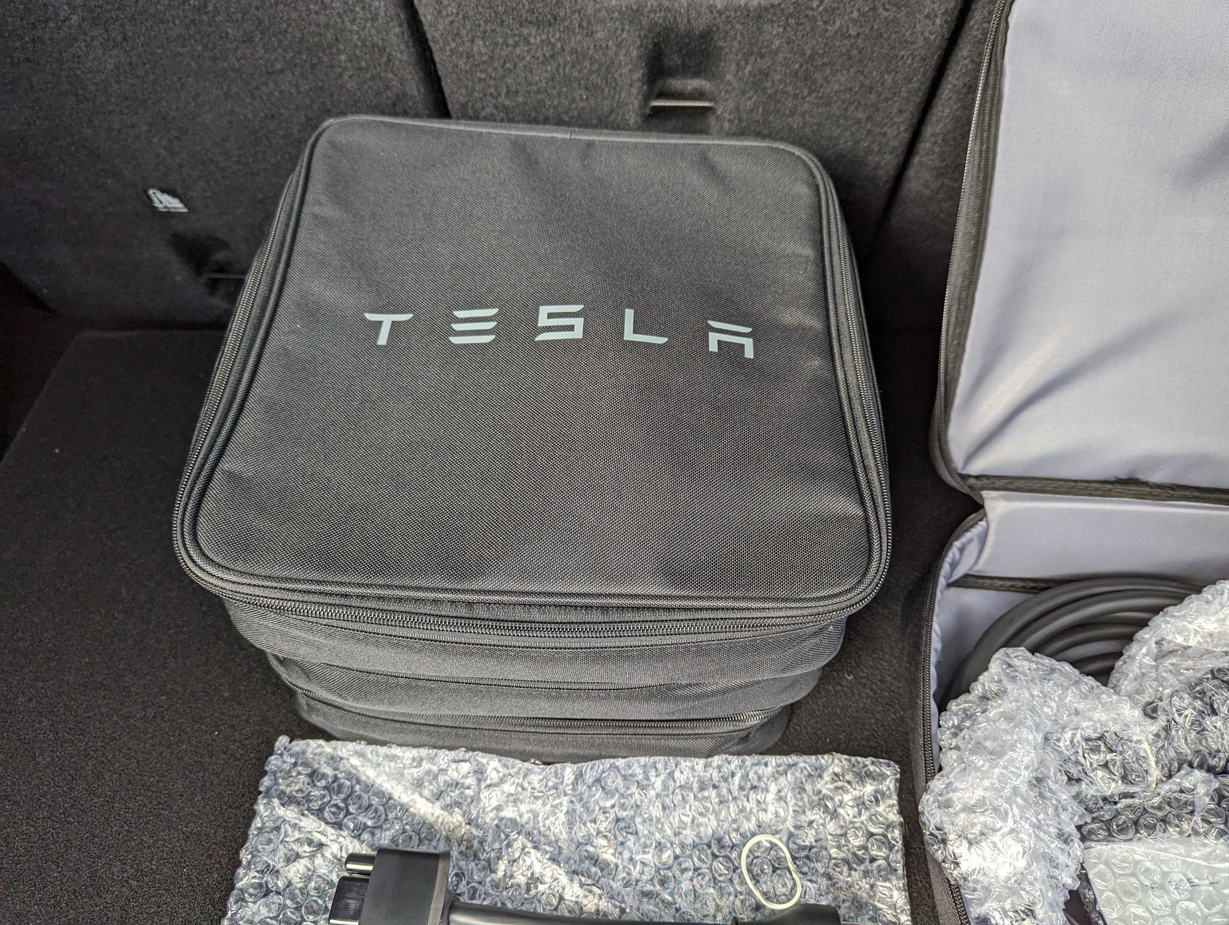 Tesla UMC - Adaptador de 32A tambem disponivel