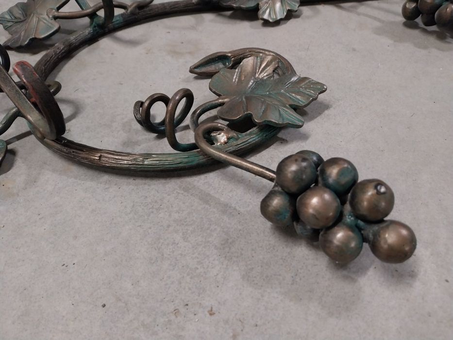 Sprzedam wyjątkowy metalowy wieszak