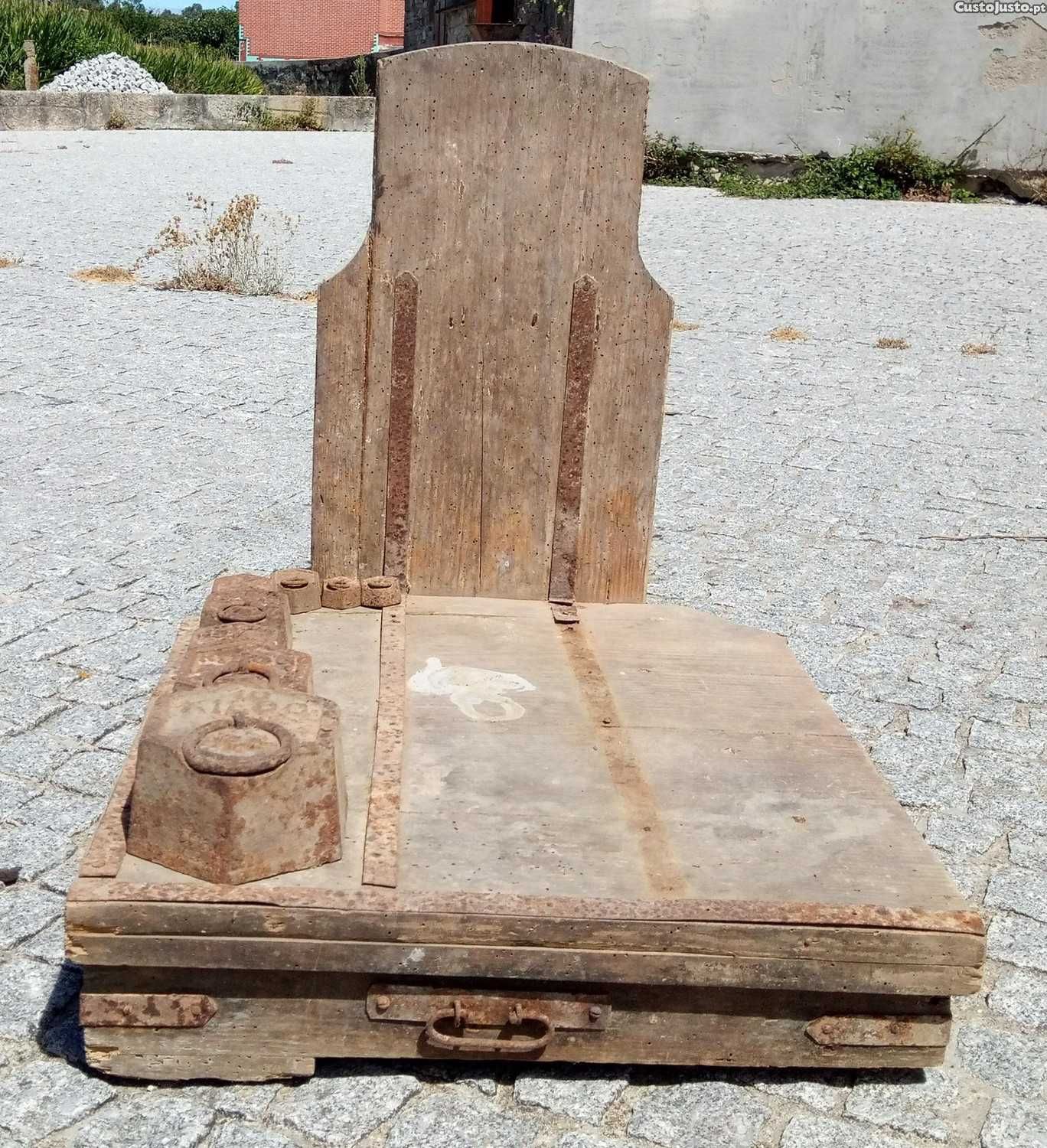 Balança de Agricultor com Oito Pesos