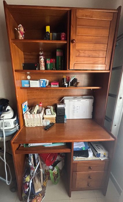 Móvel de quarto, colchão incluído