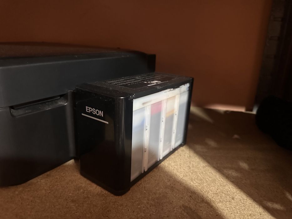Кольоровий прінтер epson