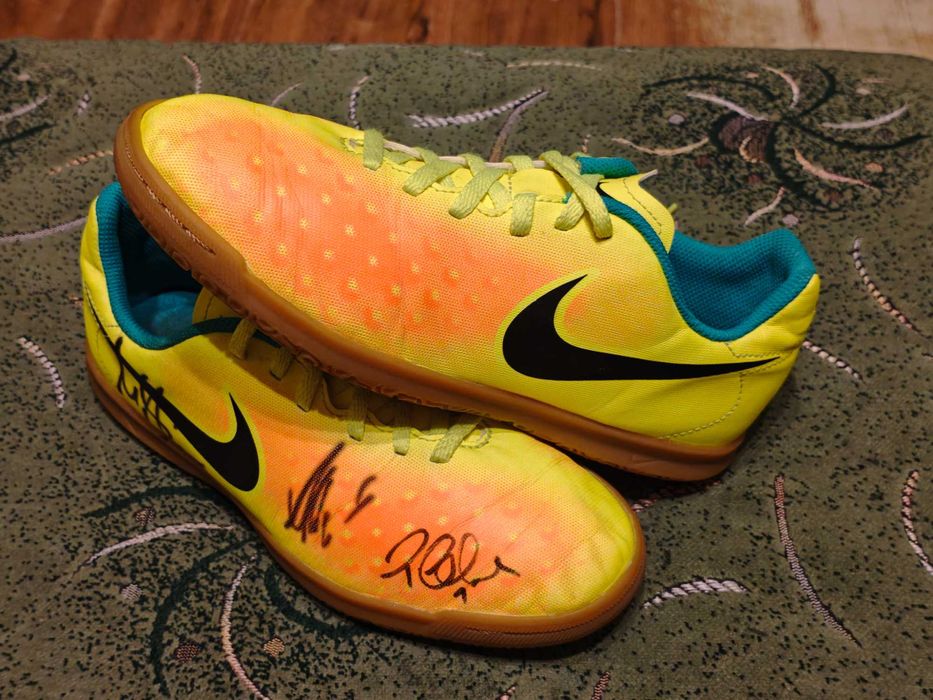 Футзалки Nike Magista X (оригинал)фирменные размер-37,5 стелька-23,5см