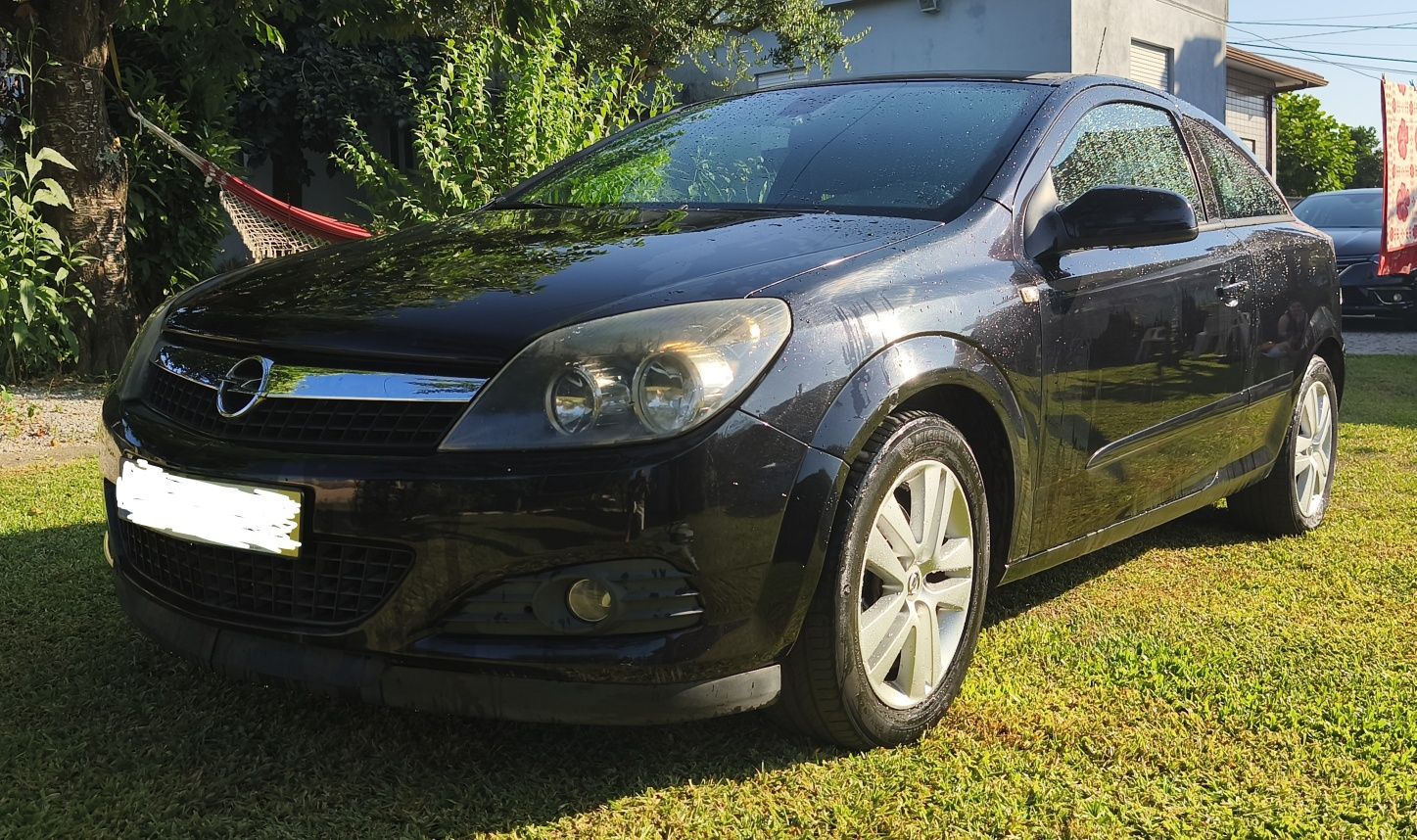 Opel Astra GTC CDTI