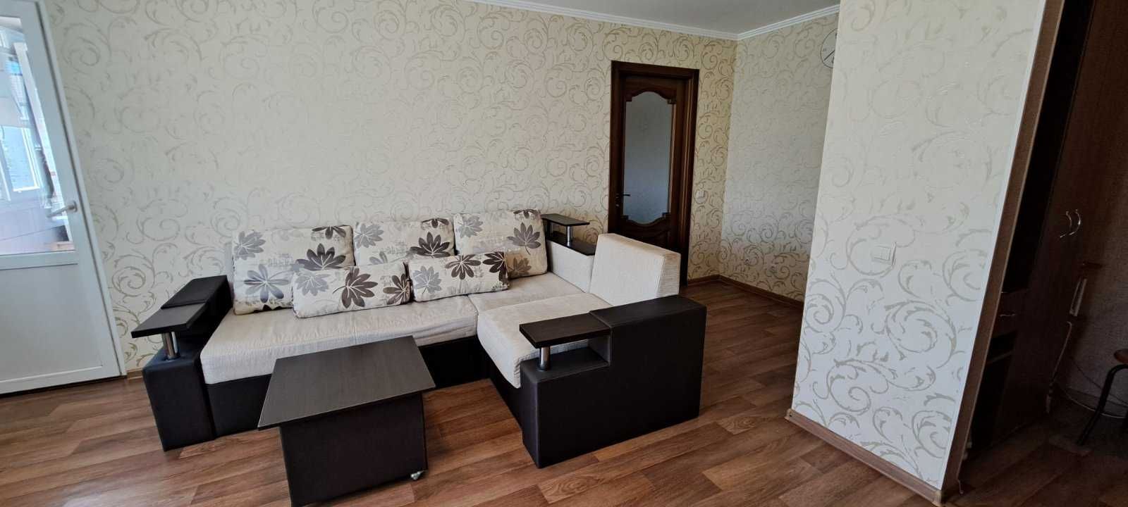 Продаётся добротная двухкомнатная квартира в Корабельном S1