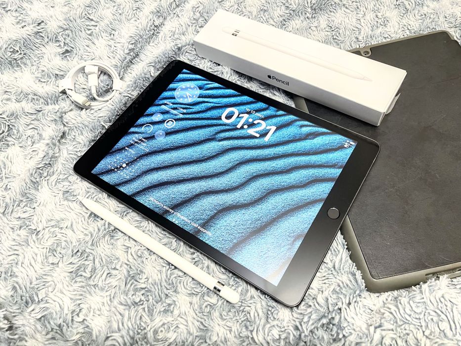 IPad 9 (64 gb) wi-fi, шикарное состояние + чехол! А2602