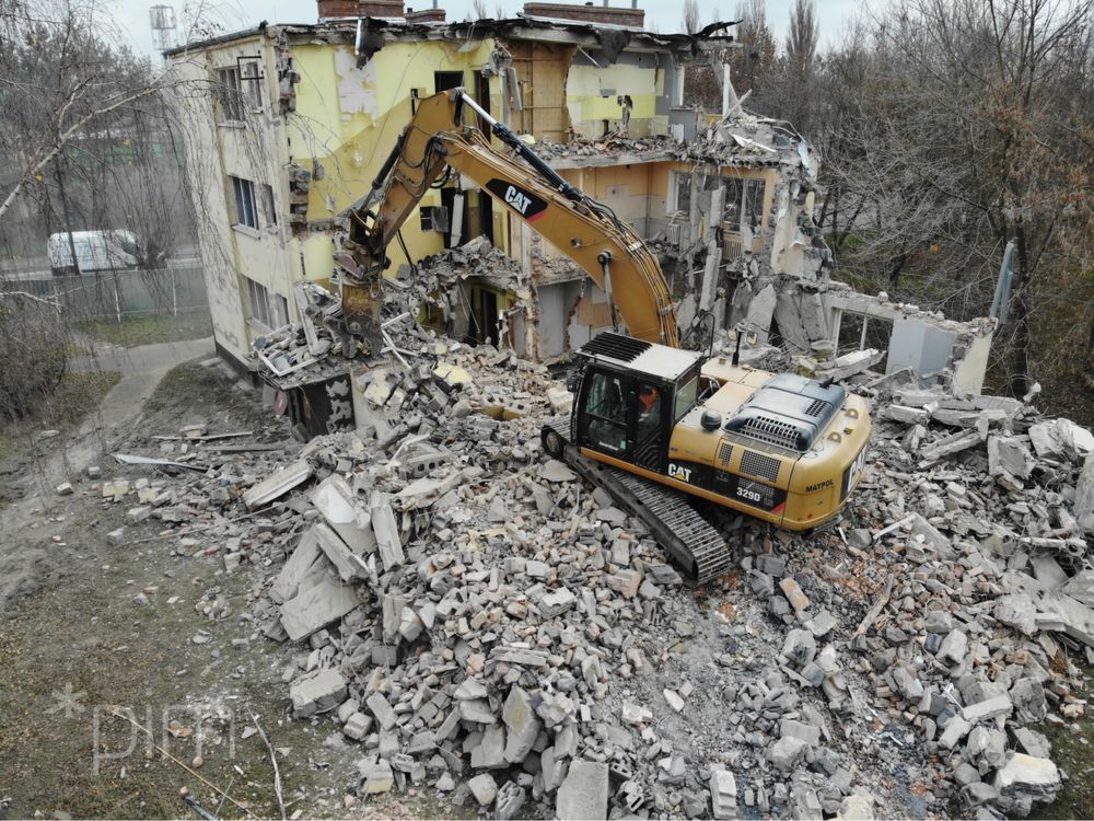 Rozbiórki Wyburzenia budynków Hal wykopy Wywoz gruzu BDO Kompleksowo