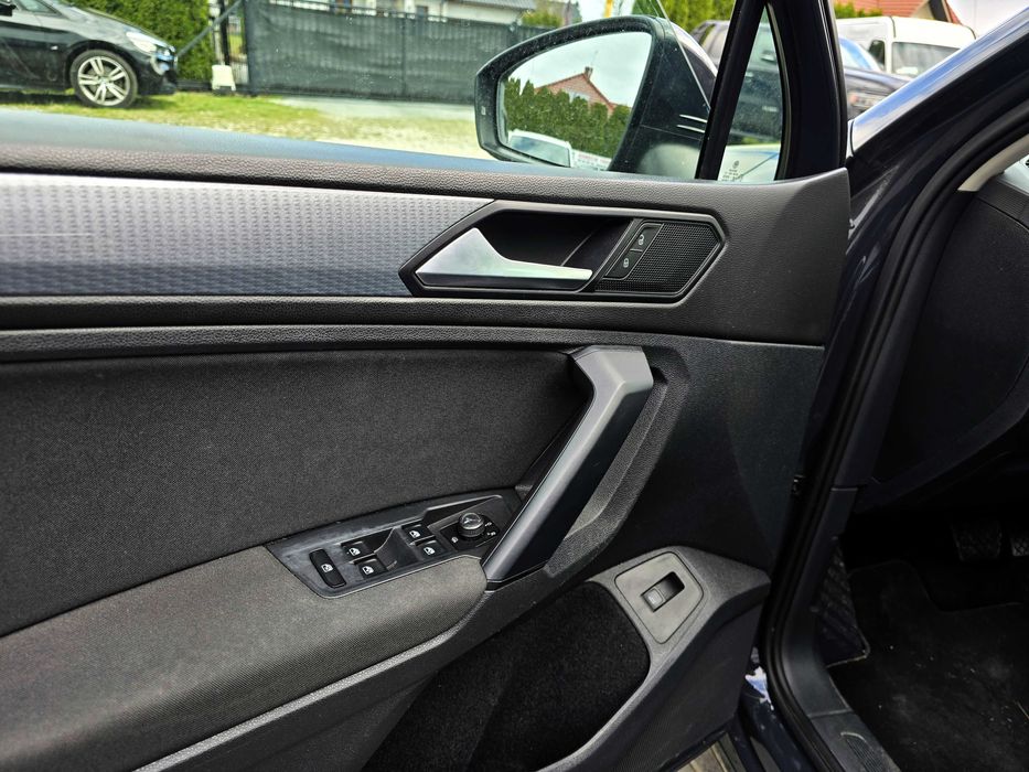 vw tiguan 4x4 salon pl bezwypadkowy vat 23