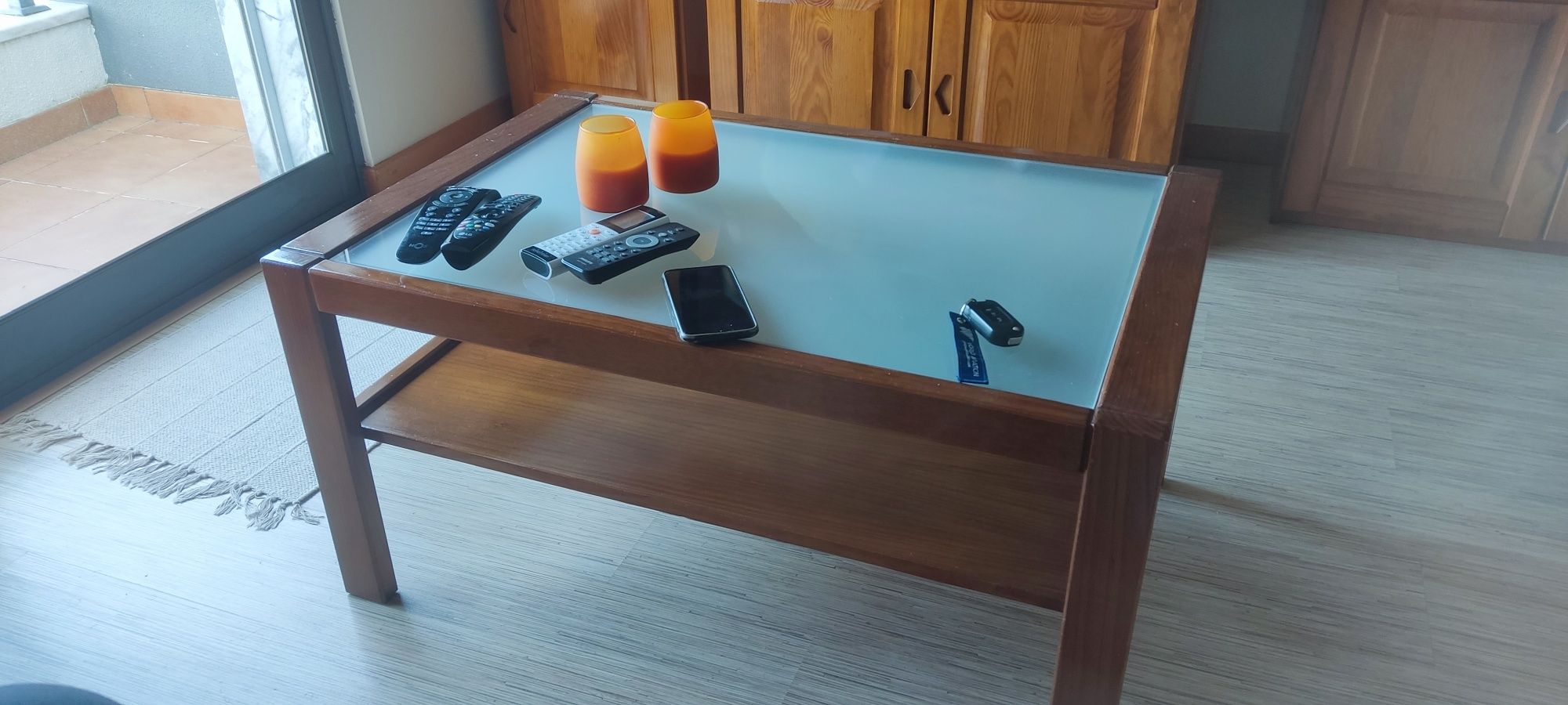 Mesa de apoio muito estimada