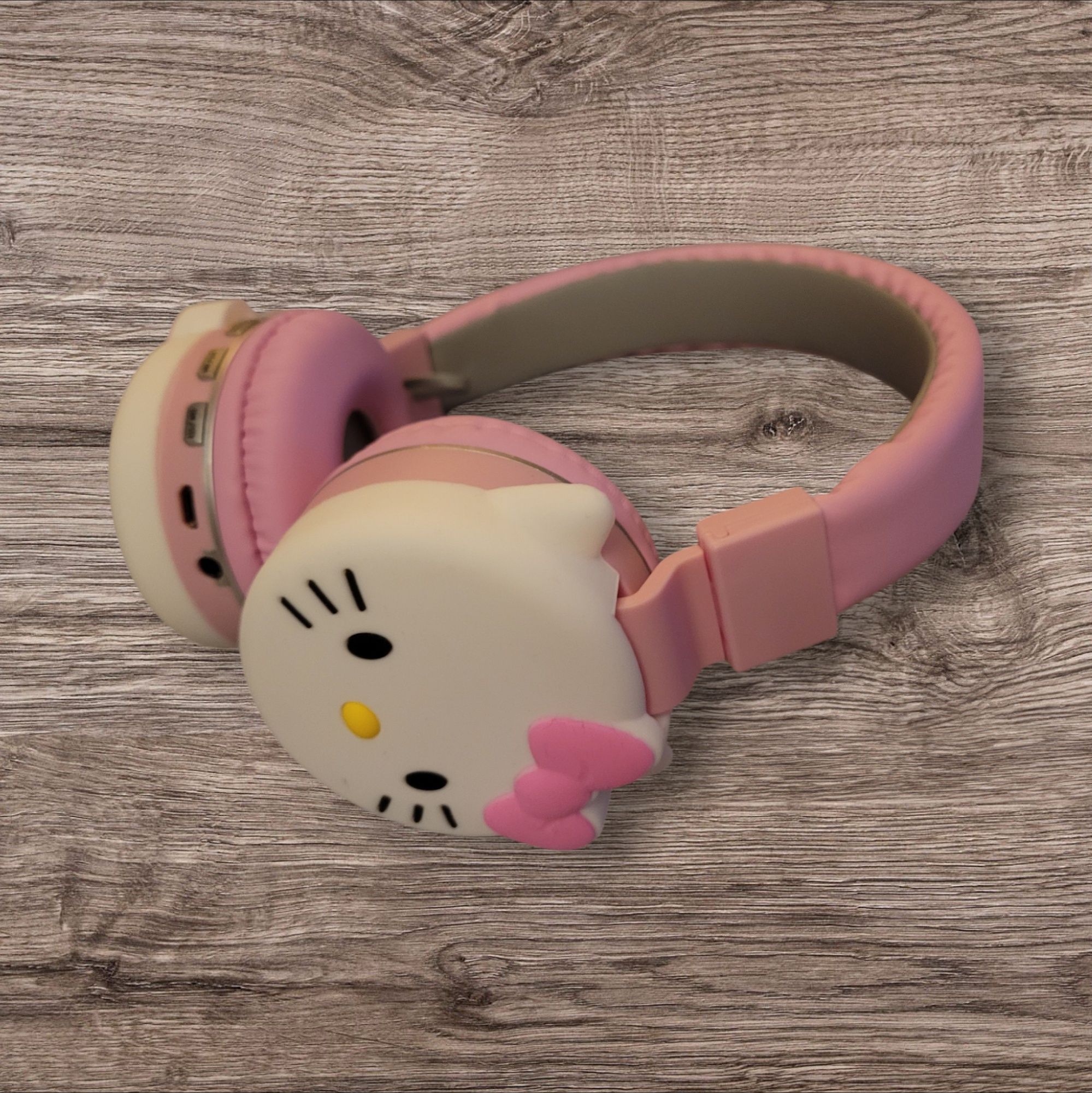 Nowe słuchawki bluetooth Hello Kitty bezprzewodowe i przewodow