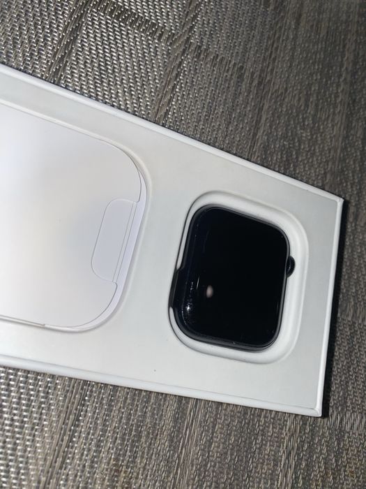 Apple Watch SE (2nd Gen) 40mm GPS
