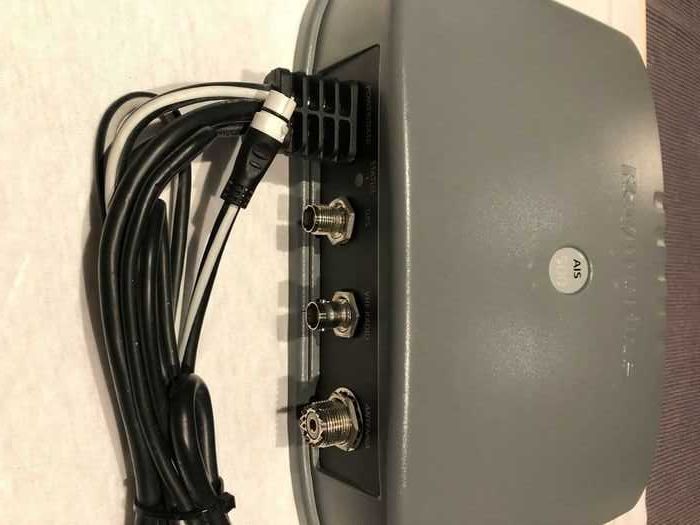 Raymarine transponder AIS 500