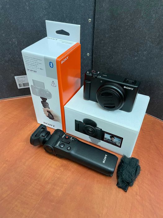 Sony ZV-1F + statyw Bluetooth GP-VPT2BT
