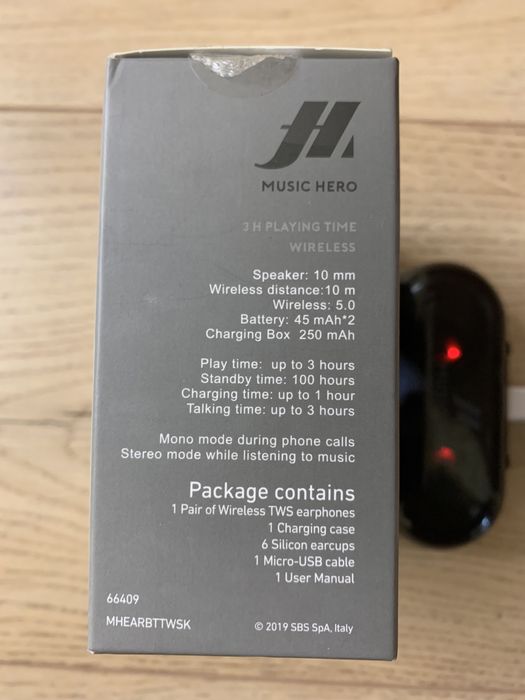 Wireless stereo earset