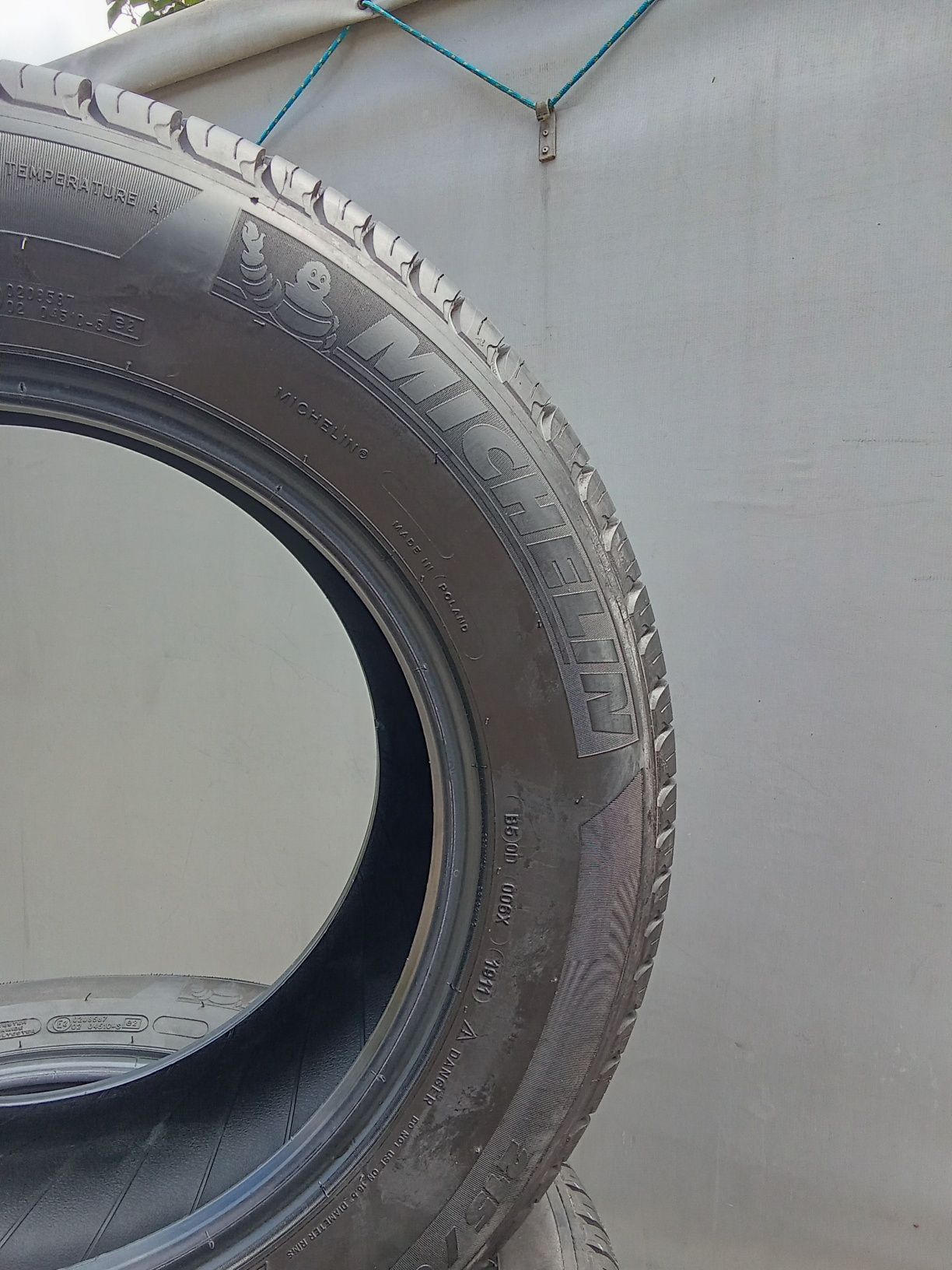 Opony Michelin latitude tour 215 65 R16