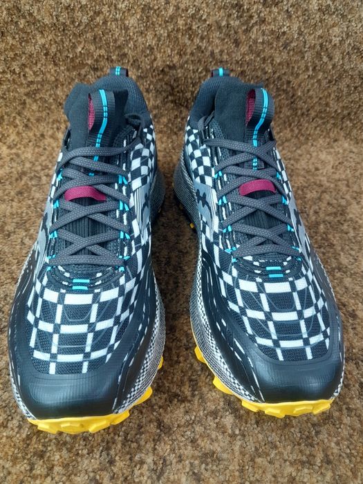 Кросівки оригінал Saucony Endorphin 46 розмір.