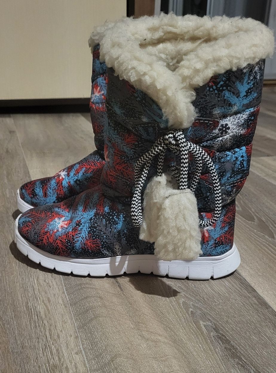 Зимові дутики жіночі